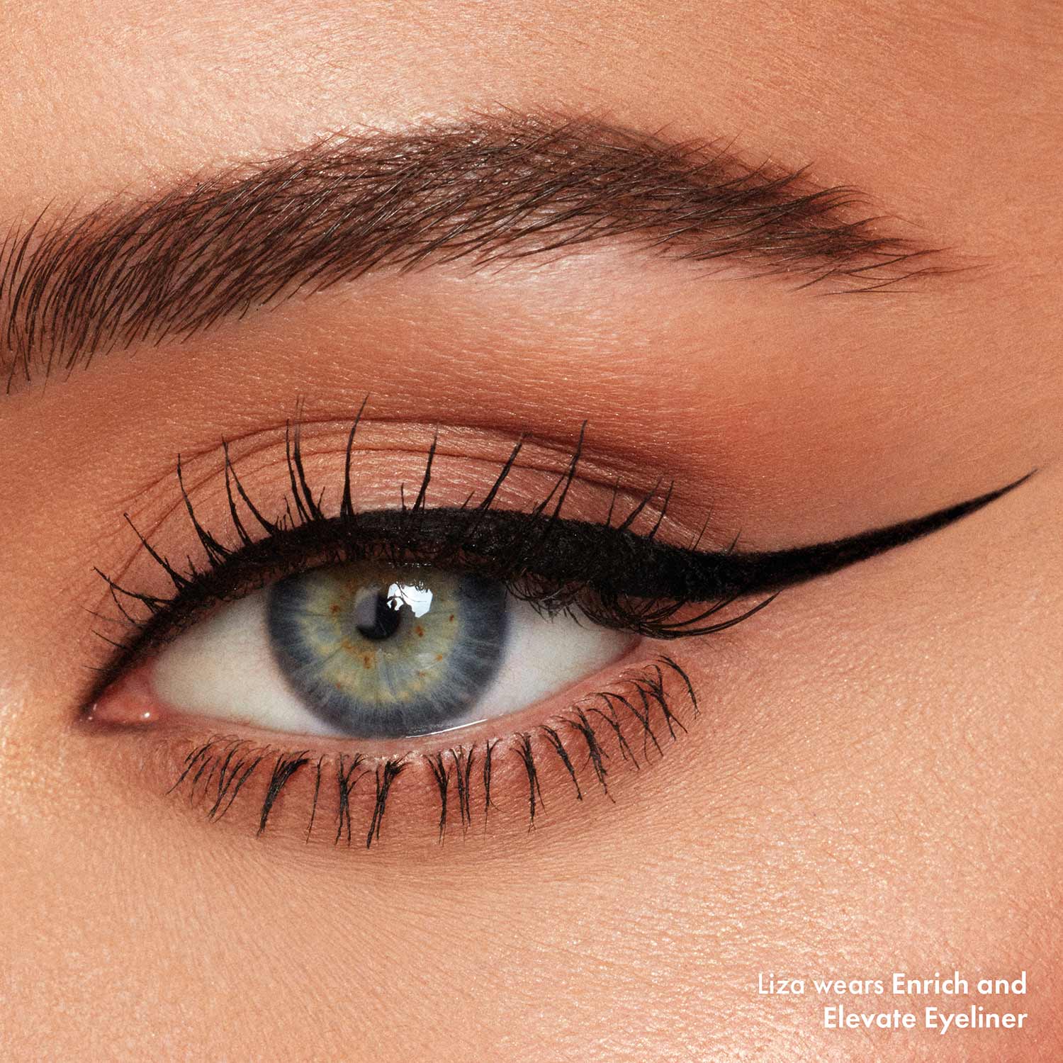 ENRICH & ELEVATE EYELINER (DELINEADOR CON DOBLE PUNTA)